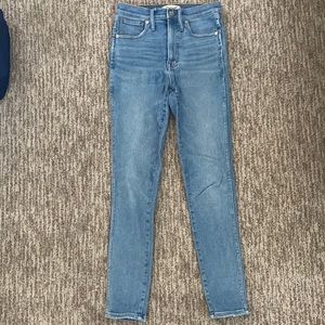 Madewell 10" High-Rise Skinny Jeans in Annapolis Wash